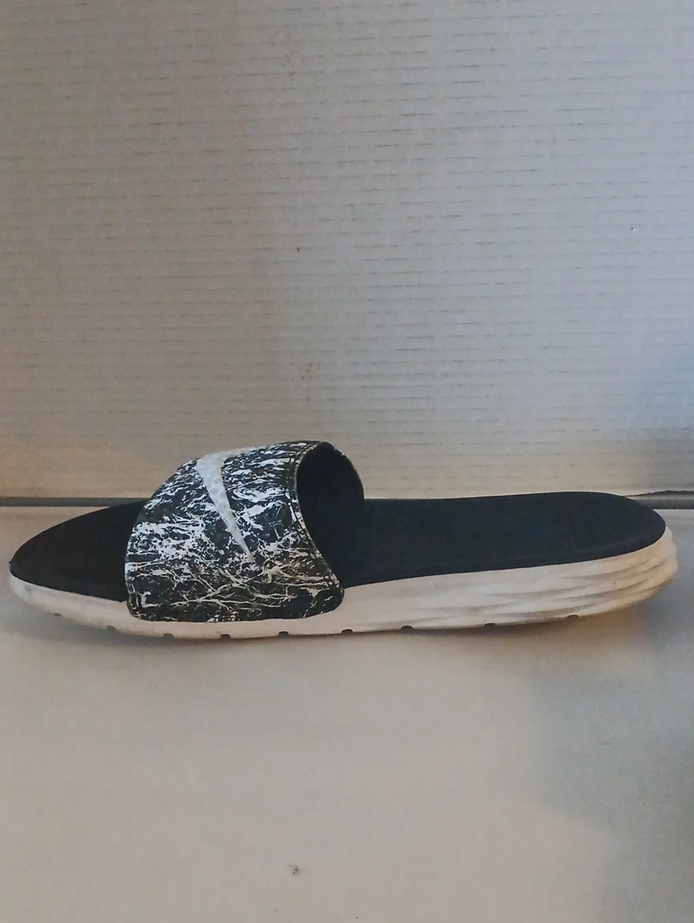 Nike Solarsoft Men's Black Marble Print Slide Sandals with White Swoosh